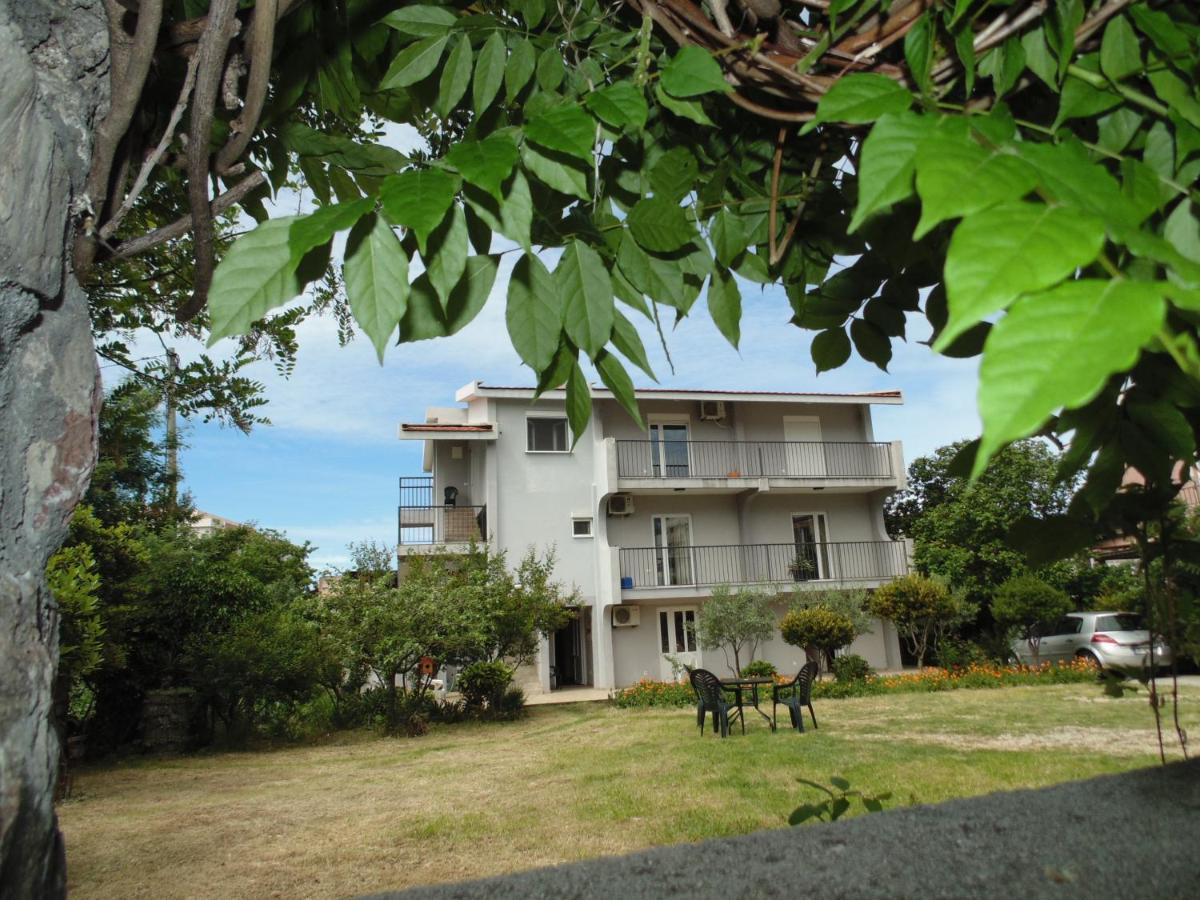 באר Apartments Macaso מראה חיצוני תמונה