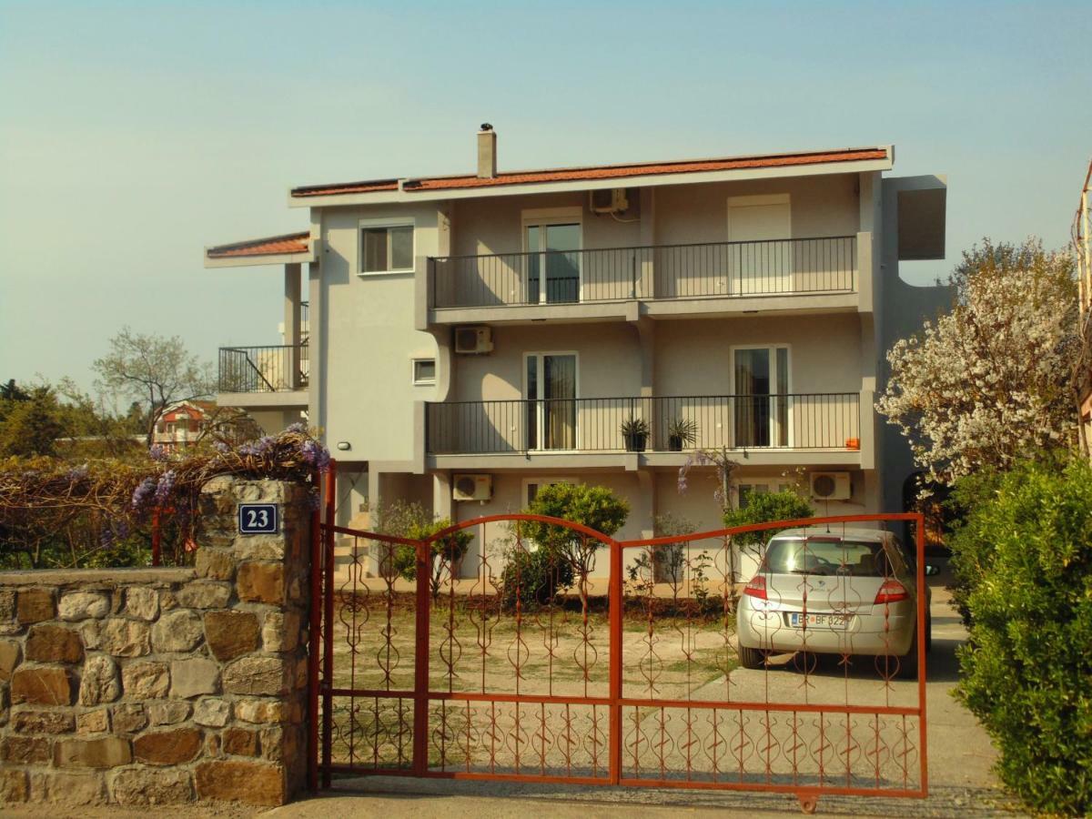 באר Apartments Macaso מראה חיצוני תמונה